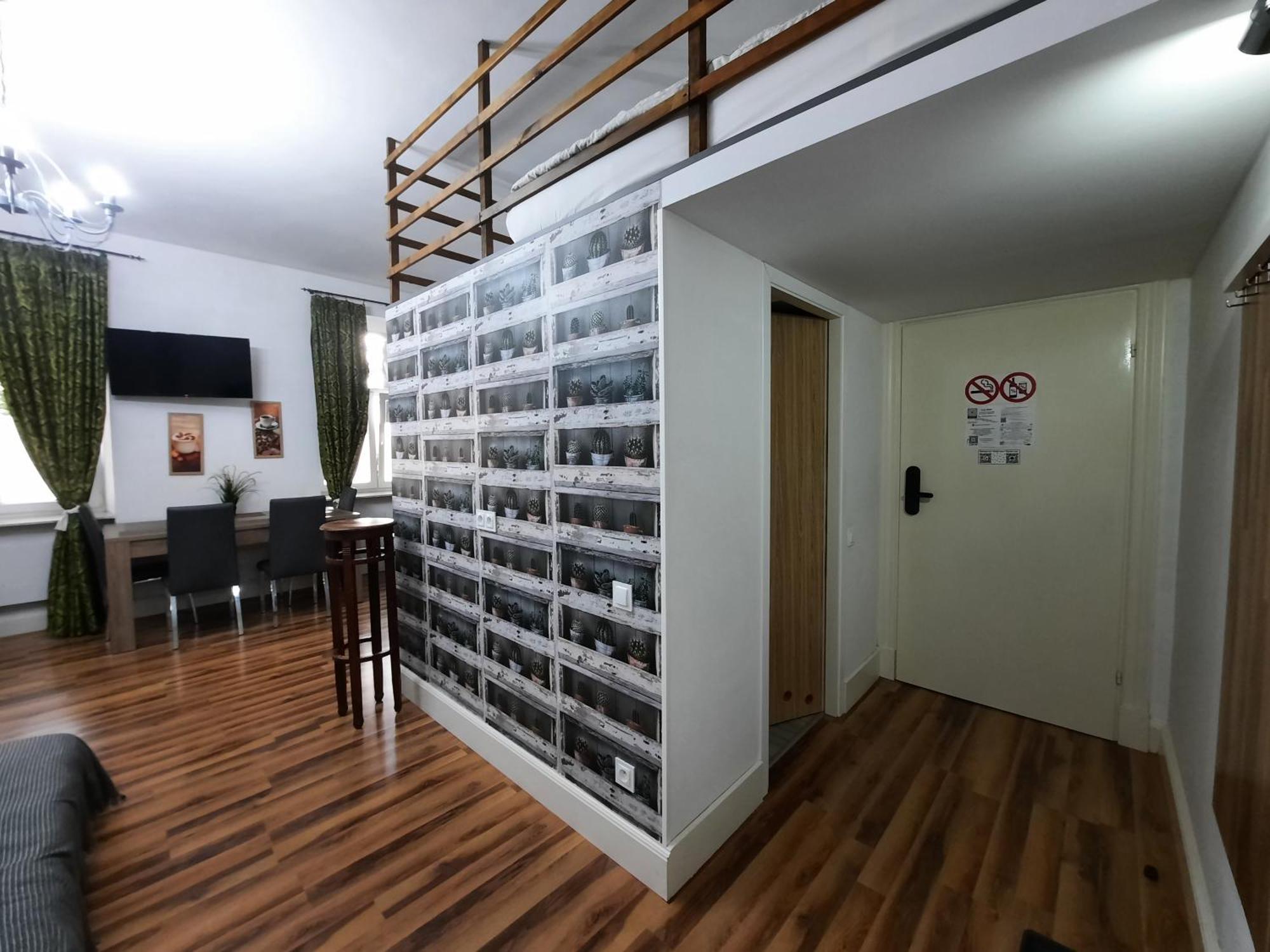 Lorf Hostel&Coffee Krakow Ngoại thất bức ảnh